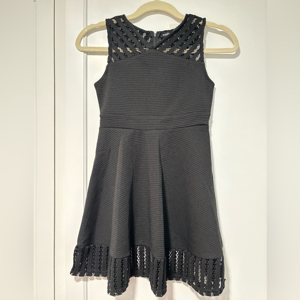 Zunie party dress. Size 10 girls. NWT.